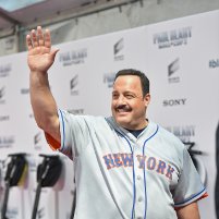 Kevin James at event of Paul Blart: Mall Cop 2 (2015)