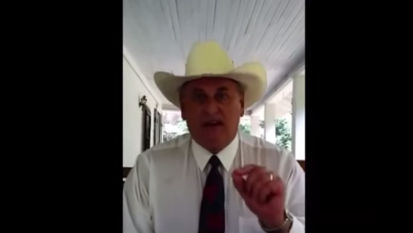 Rational East Texas Man Urges Violence and Tells Cops to "Step the Hell Aside" (#crazyassdudeslivesmatter)