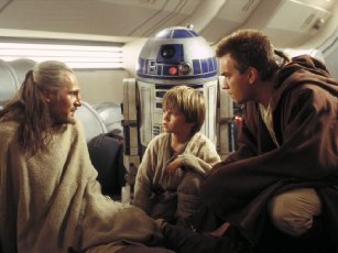 Still of Ewan McGregor, Liam Neeson and Jake Lloyd in Star Wars: Episode I - The Phantom Menace (1999)