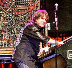 Keith Emerson performing