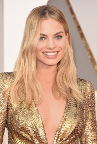 Margot Robbie at event of The Oscars (2016)