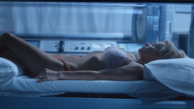 Guarda 'Connected,' il nostro cortometraggio Sci-Fi con Pamela Anderson