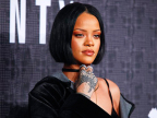 Watch This Fan Blow Rihanna Away During Her 'ANTI World Tour'