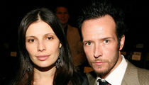 Scott Weiland -- Ex-Wife Tries to Take Guitar ... Cops Called