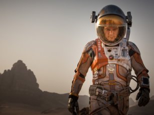 Still of Matt Damon in The Martian (2015)