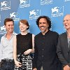 Michael Keaton, Edward Norton, Alejandro G. Iñárritu, Amy Ryan and Emma Stone at event of Birdman or (The Unexpected Virtue of Ignorance)
