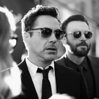 Robert Downey Jr. and Chris Evans at event of Captain America: Civil War (2016)