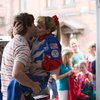 Still of Melissa Rauch and Thomas Middleditch in The Bronze (2015)