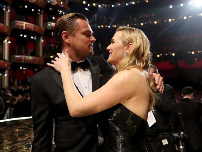 Leonardo DiCaprio and Kate Winslet at event of The Oscars (2016)
