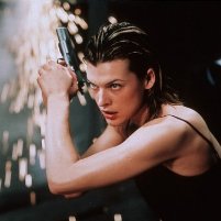 Still of Milla Jovovich in Resident Evil (2002)