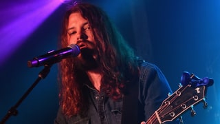 Hear Brent Cobb's Swampy New Song 'Black Crow'