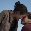 Jake Gyllenhaal and Tatiana Maslany in Stronger (2017)