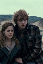 Rupert Grint and Emma Watson in Harry Potter and the Deathly Hallows: Part 1 (2010)