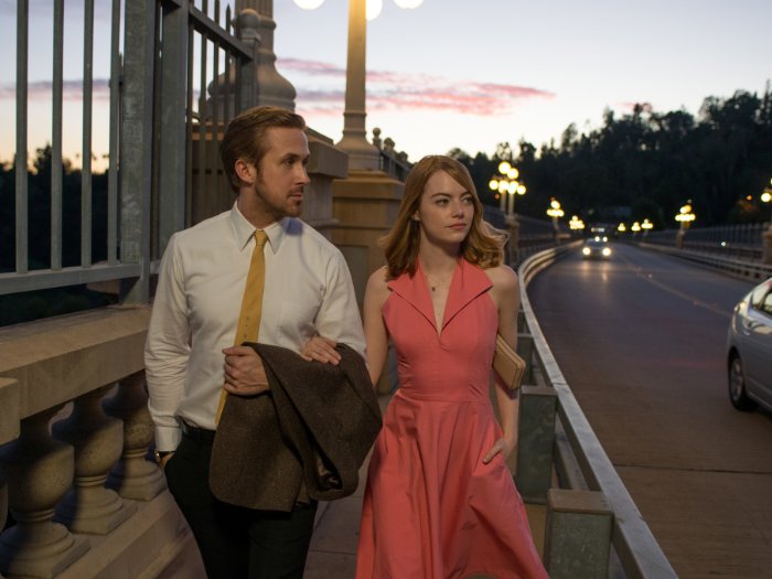 Ryan Gosling and Emma Stone in La La Land (2016)