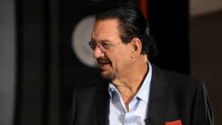 Watch Palmer Luckey and Penn Jillette Explain the History of Virtual Reality