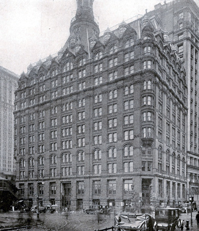 The International Mercantile Marine Company headquaters building at No.1 Broadway, at the tip of Manhattan overlooking Battery Park and New York harbor, before its reconstruction in 1920 (Kinghorn)