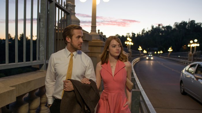 Ryan Gosling and Emma Stone in La La Land: Melodia de Amor (2016)