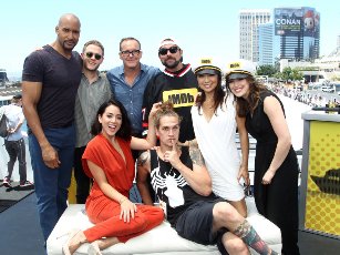 Ming-Na Wen, Kevin Smith, Henry Simmons, Clark Gregg, Iain De Caestecker, Jason Mewes, Chloe Bennet, and Elizabeth Henstridge at an event for IMDb at San Diego Comic-Con (2016)