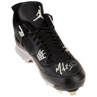 Autographed Boston Red Sox Mookie Betts Fanatics Authentic Jordan Retro IV Black and Gray Game Model Cleat