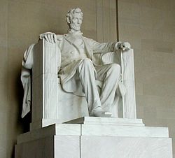 Lincoln statue.jpg