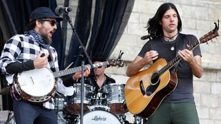 See Avett Brothers' Soaring Soundgarden Cover at Newport Folk Festival