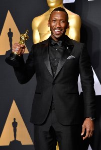 Mahershala Ali at an event for The 89th Annual Academy Awards (2017)
