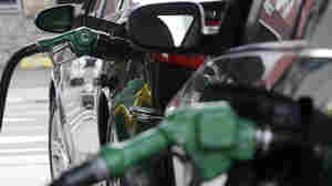 EPA Moves To Weaken Landmark Fuel Efficiency Rules