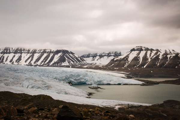 The Nordenski�ld Glacier sweeps up from Billefjorden in the southwest of Svalbard.