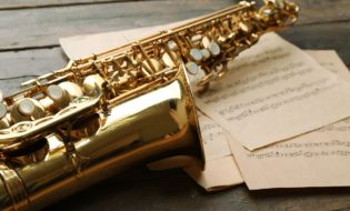 Saxophone eponymous 315x190