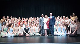 Eliza Culverhouse and UA President Stuart Bell with a large group of dance students