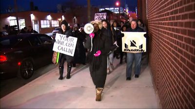 Protesters call to prosecute, boycott of R. Kelly