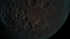 التقطت "بريشيت" هذه الصورة لسطح القمر على ارتفاع 440 كم من سطحه فقط أثناء مناورة التقاط القمر في 4 أبريل 2019. (Beresheet)