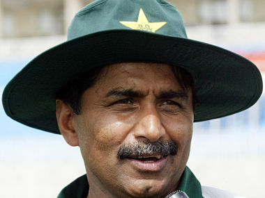 Fromer Pakistan captain Javed Miandad laughs off allegations levelled against him in Shahid Afridi's autobiography