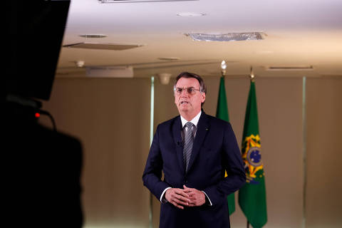 Bolsonaro contraria dados do governo e diz que fogo é restrito a regiões desmatadas