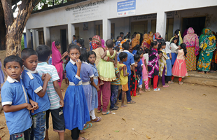 Diphtheria vaccination held in Cox’s Bazar schools