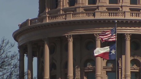 ACLU issues &#39;travel alert&#39; after Texas sanctuary cities law signed