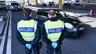 Deutsche Polizisten kontrollieren Einreisende am Grenzübergang in Kreuzlingen. | Bildquelle: dpa