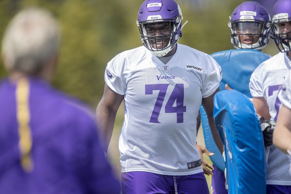 Oli Udoh is a candidate to work into the Vikings offensive line rotation.