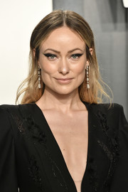 Olivia Wilde went for an edgy, retro beauty look with a smoky cat eye.