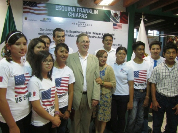QDDR Theme: Open, Democratic Societies. United States Ambassador to Mexico, Tony Wayne celebrates third anniversary of opening of American corners dedicated to Ben Franklin, to connect with local communities in Chiapas, Mexico.