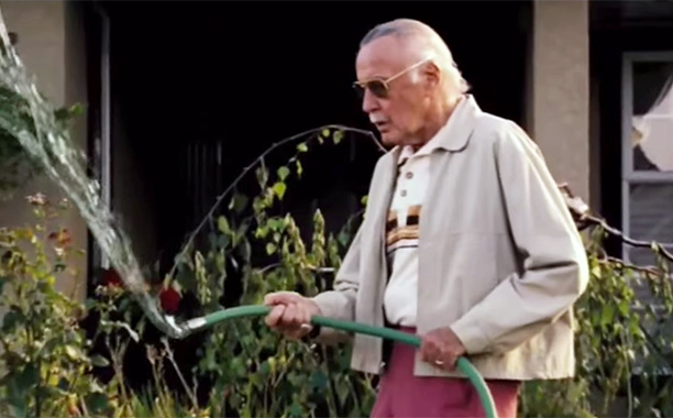Man With Hose in Front Yard in X-Men: The Last Stand (2006)