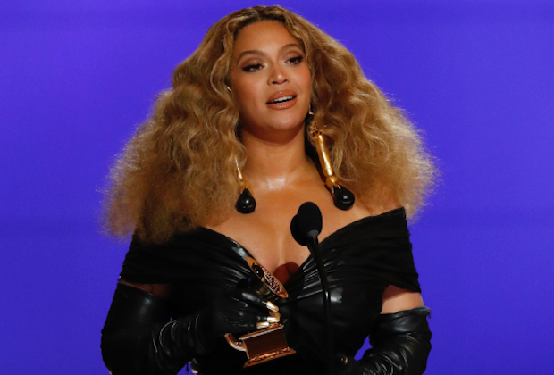 Beyoncé wins the award for Best R&B Performance at THE 63rd ANNUAL GRAMMY® AWARDS, broadcast live from the STAPLES Center in Los Angeles, Sunday, March 14, 2021 (8:00-11:30 PM, live ET/5:00-8:30 PM, live PT) on the CBS Television Network and Paramount+.
Photo: Cliff Lipson/CBS ©2021 CBS Broadcasting, Inc. All Rights Reserved.