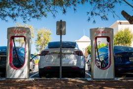Installing charging stations across the United States is something industry groups deem essential to increase the adoption of electric vehicles (EVs) by consumers worried about getting stranded on a long road trip in an electric car [File: Bloomberg]