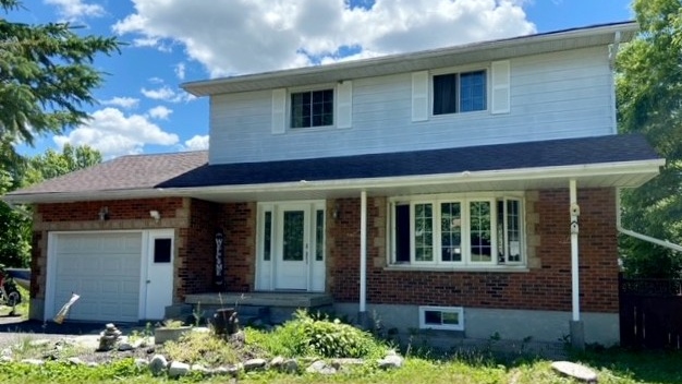 Newlyweds Leanne Lebel and Kyle Ellis purchased this home in Ennismore, which is northeast of Peterborough, in February 2021. 