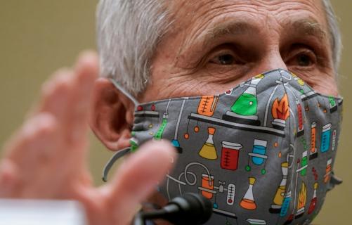 Top US pandemic advisor Anthony Fauci expects a decision on the J&J vaccine by American regulators by Friday