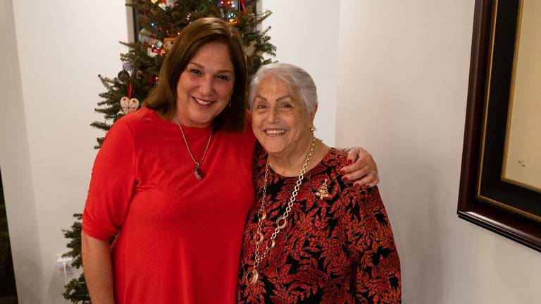 Mother and daughter who loved to teach and travel die in Surfside condo collapse
