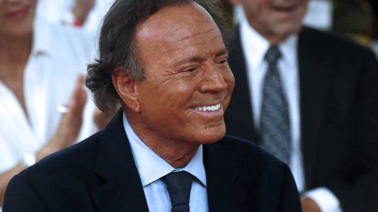Where has Julio Iglesias been? The singer shuts down speculation with one Instagram post