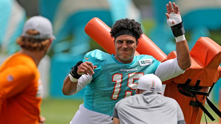 Photo Gallery: Dolphins Practice | Thursday, August 26, 2021