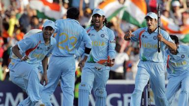 India's caption Mahendra Singh Dhoni and his team celebrate India's beating Pakistan the Twenty20 cricket world championship final at Wanderer's Stadium in Johannesburg, 24 September 2007