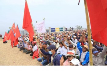 Thousands of people living near the Thapanseik dam in Sagaing Region’s Kyunhla Township take part in an anti-coup rally on April 4 (CJ)